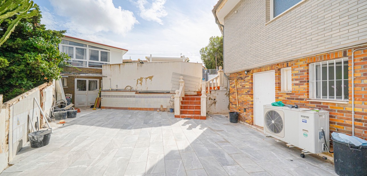 Sale - Detached Villa -
la Nucia - Panorama