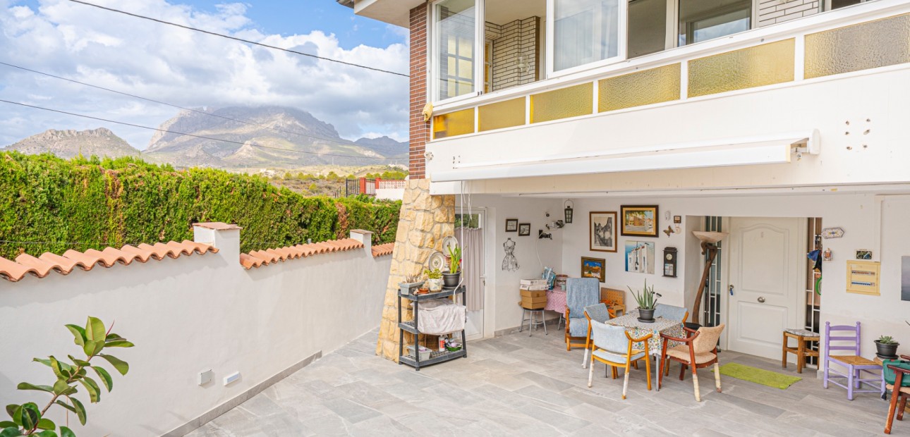 Sale - Detached Villa -
la Nucia - Panorama