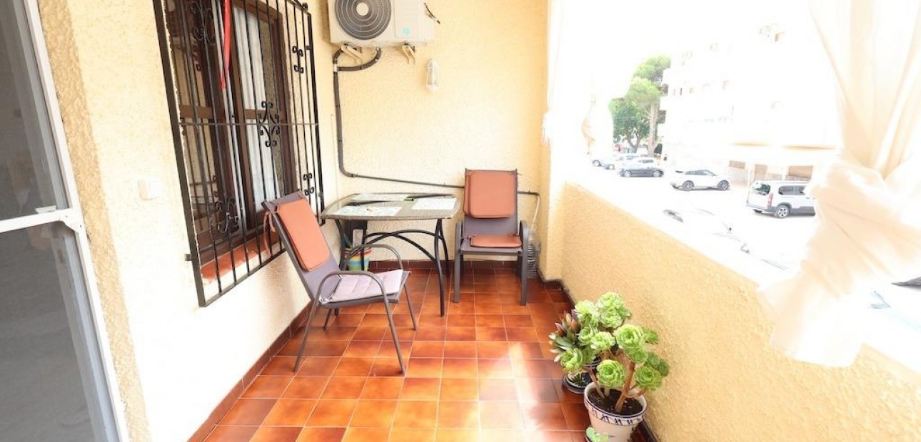 Venta - Bungalow -
Orihuela Costa - Campoamor