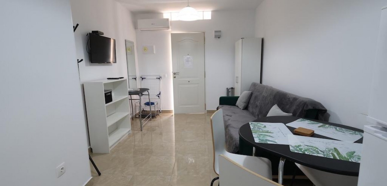 Venta - Bungalow -
Orihuela Costa - Campoamor