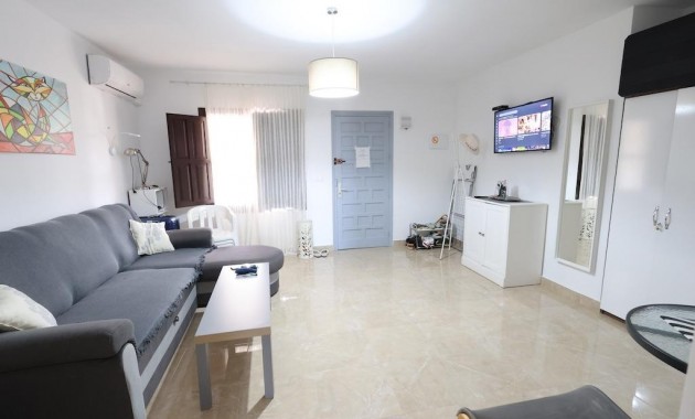 Venta - Bungalow -
Orihuela Costa - Campoamor