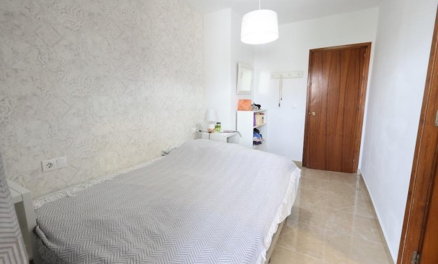 Venta - Bungalow -
Orihuela Costa - Campoamor