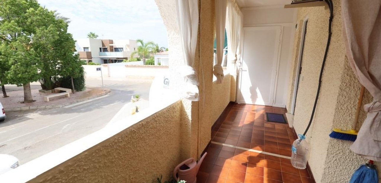 Venta - Bungalow -
Orihuela Costa - Campoamor