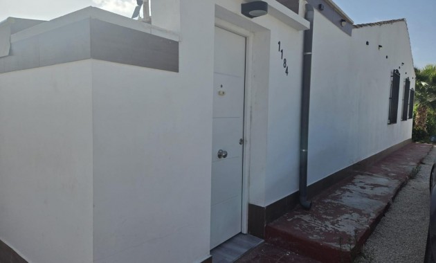 Venta - Bungalow -
Torrevieja - Los Balcones - Los Altos del Edén