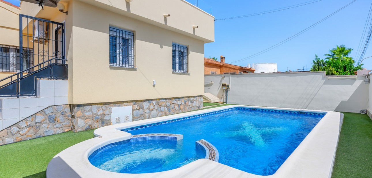 Venta - Detached Villa -
Ciudad Quesada - Center