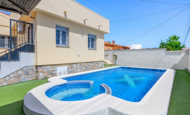 Venta - Detached Villa -
Ciudad Quesada - Center