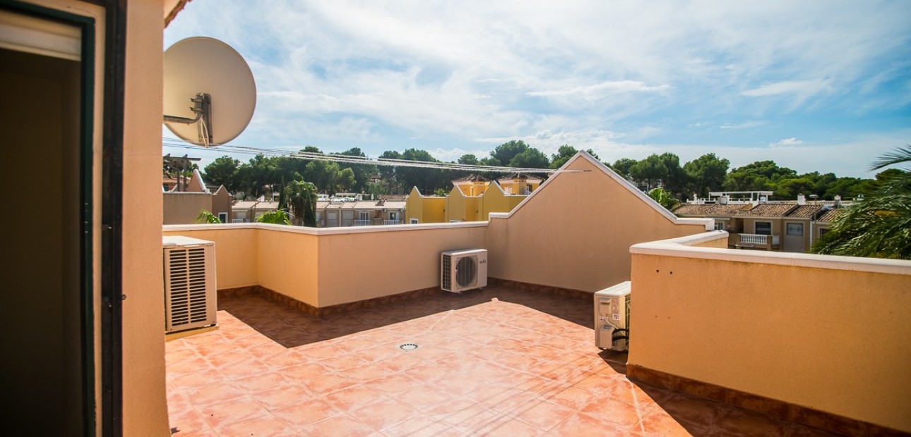 Sale - House -
Torrevieja - LOS BALCONES - LOS ALTOS