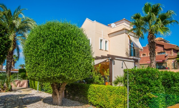 Sale - House -
Torrevieja - LOS BALCONES - LOS ALTOS