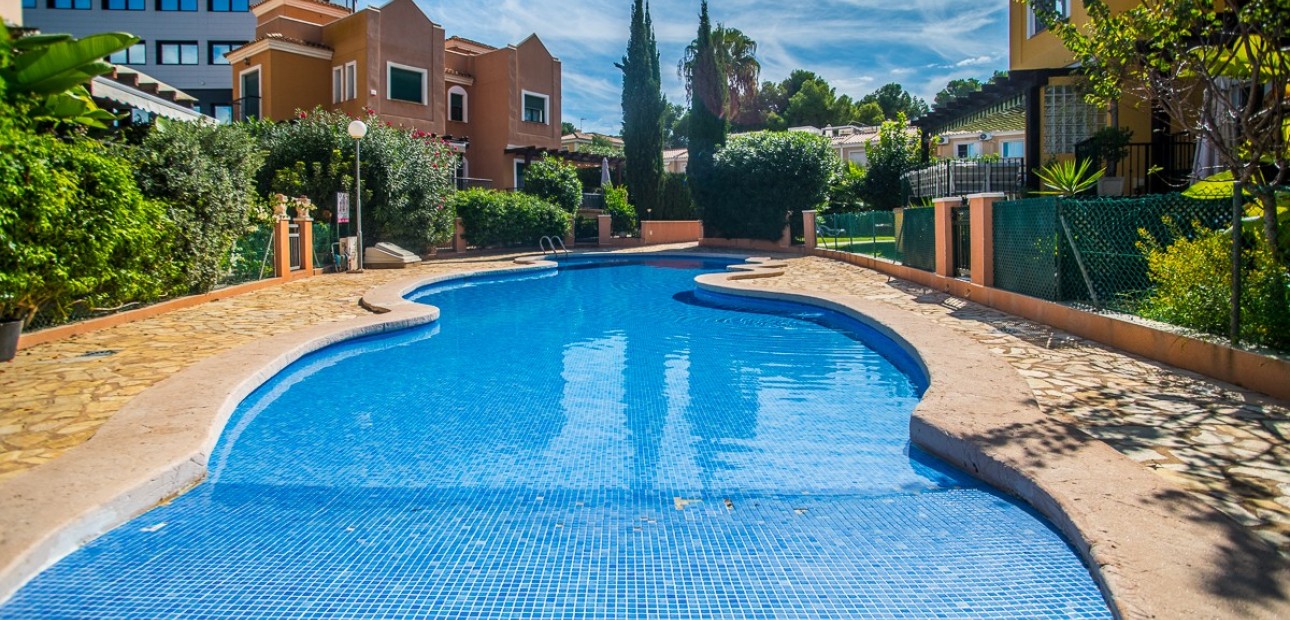 Sale - House -
Torrevieja - LOS BALCONES - LOS ALTOS