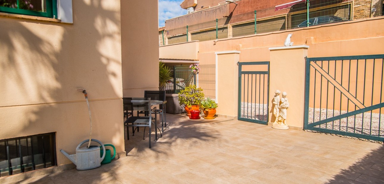 Sale - House -
Torrevieja - LOS BALCONES - LOS ALTOS