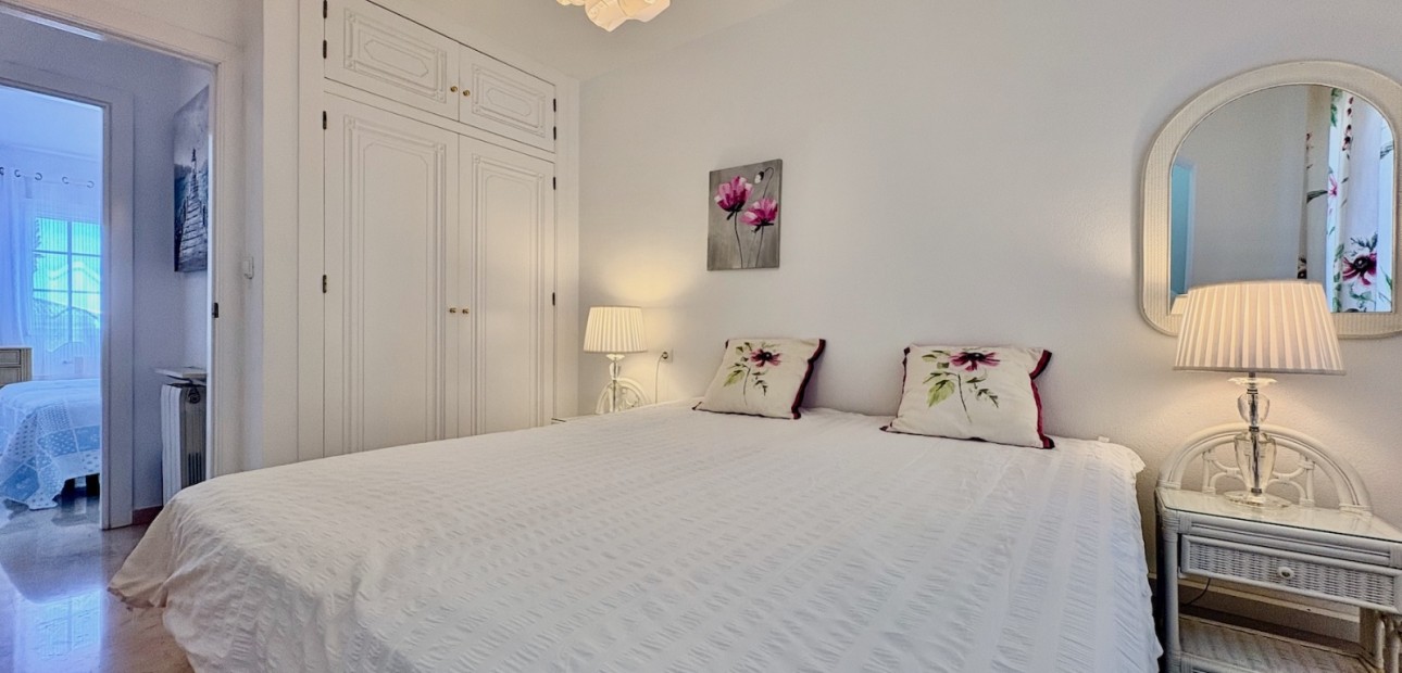 Venta - Adosado -
Orihuela - Villamartin