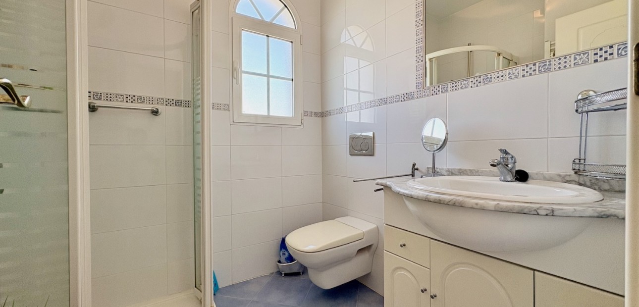 Venta - Adosado -
Orihuela - Villamartin