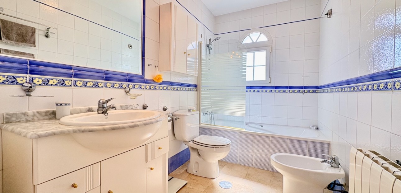 Venta - Adosado -
Orihuela - Villamartin