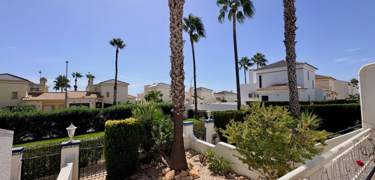 Venta - Adosado -
Orihuela - Villamartin