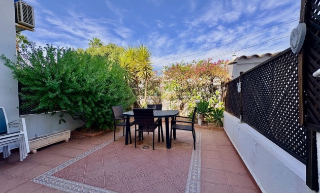 Venta - Adosado -
Orihuela - Villamartin