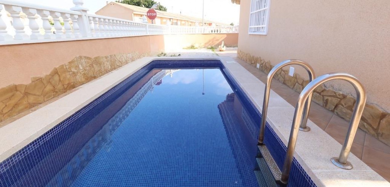 Venta - Villa -
Torrevieja - Los Balcones - Los Altos del Edén