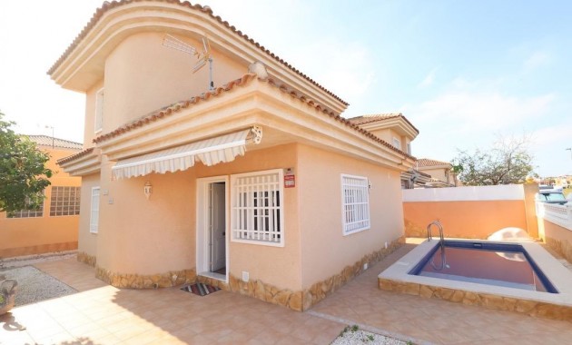 Venta - Villa -
Torrevieja - Los Balcones - Los Altos del Edén