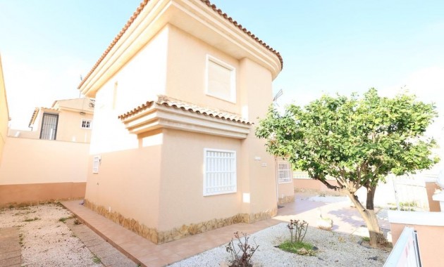 Venta - Villa -
Torrevieja - Los Balcones - Los Altos del Edén
