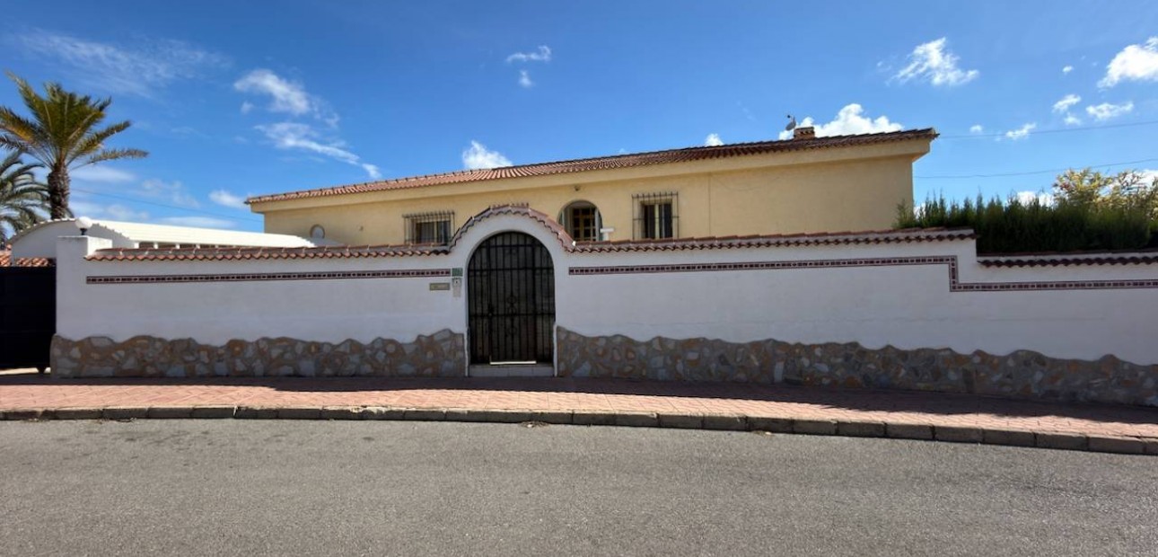 Venta - Villa -
Ciudad Quesada - Costa Blanca