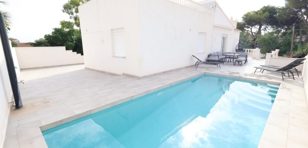 Venta - Villa -
Torrevieja - Los Balcones - Los Altos del Edén