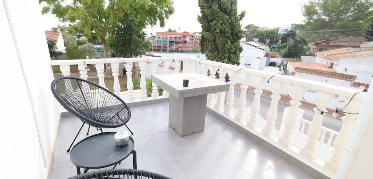 Venta - Villa -
Torrevieja - Los Balcones - Los Altos del Edén