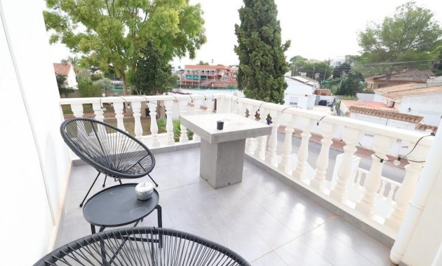Venta - Villa -
Torrevieja - Los Balcones - Los Altos del Edén