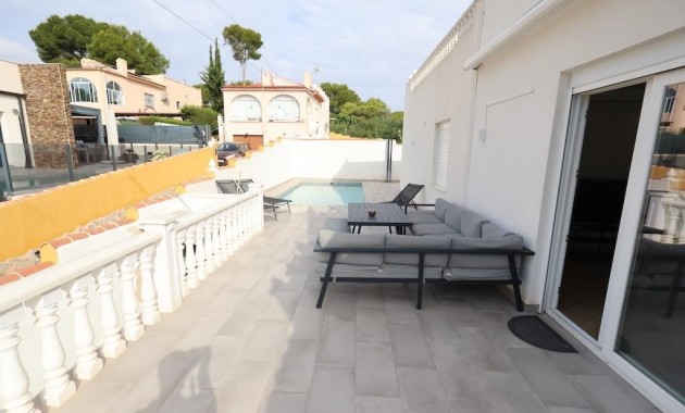 Venta - Villa -
Torrevieja - Los Balcones - Los Altos del Edén