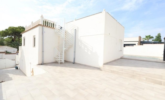 Venta - Villa -
Torrevieja - Los Balcones - Los Altos del Edén