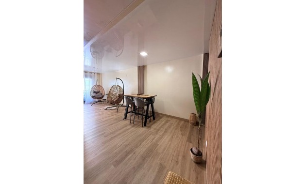 Sale - Apartment / flat -
Torrevieja - torrevieja