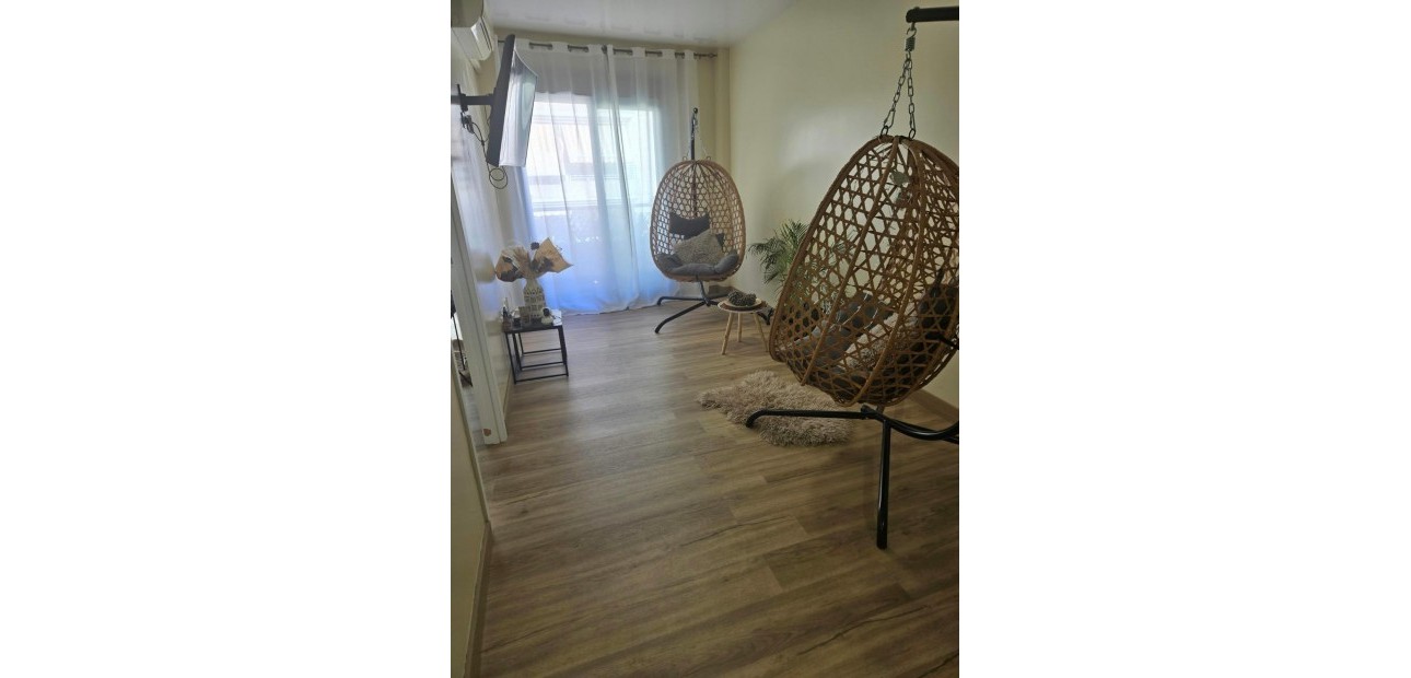 Sale - Apartment / flat -
Torrevieja - torrevieja