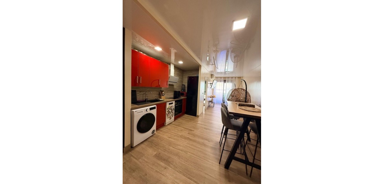 Sale - Apartment / flat -
Torrevieja - torrevieja