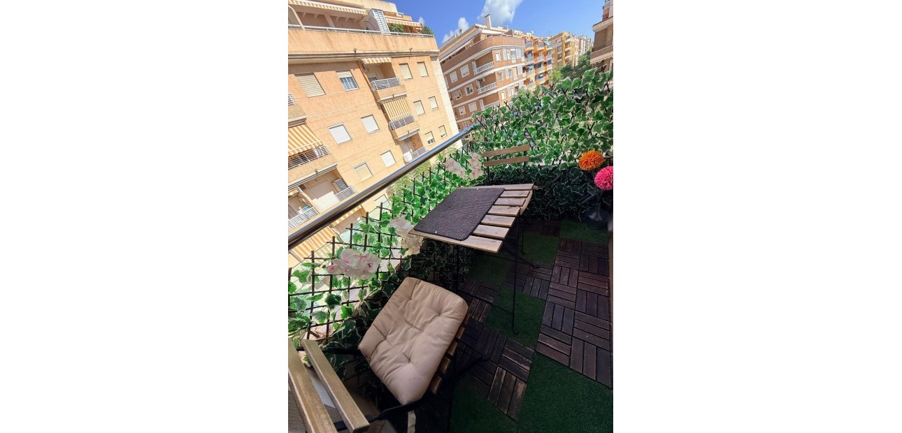 Sale - Apartment / flat -
Torrevieja - torrevieja