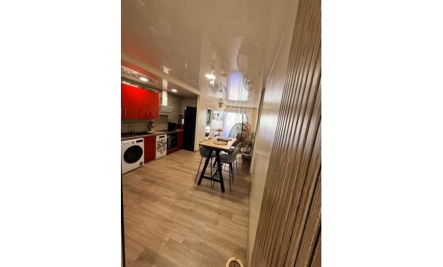 Sale - Apartment / flat -
Torrevieja - torrevieja