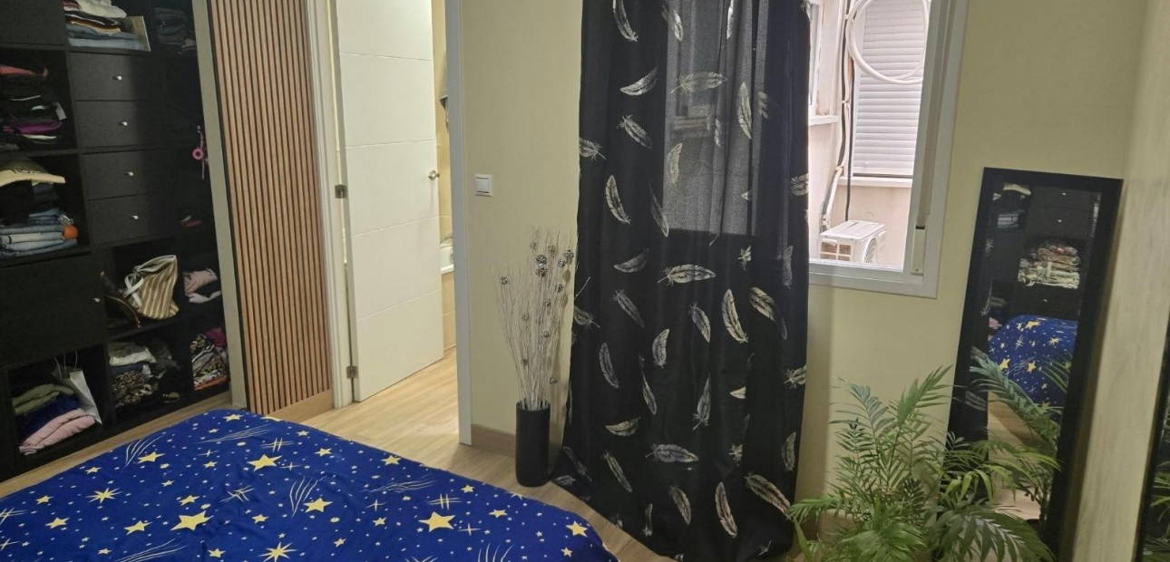 Sale - Apartment / flat -
Torrevieja - torrevieja