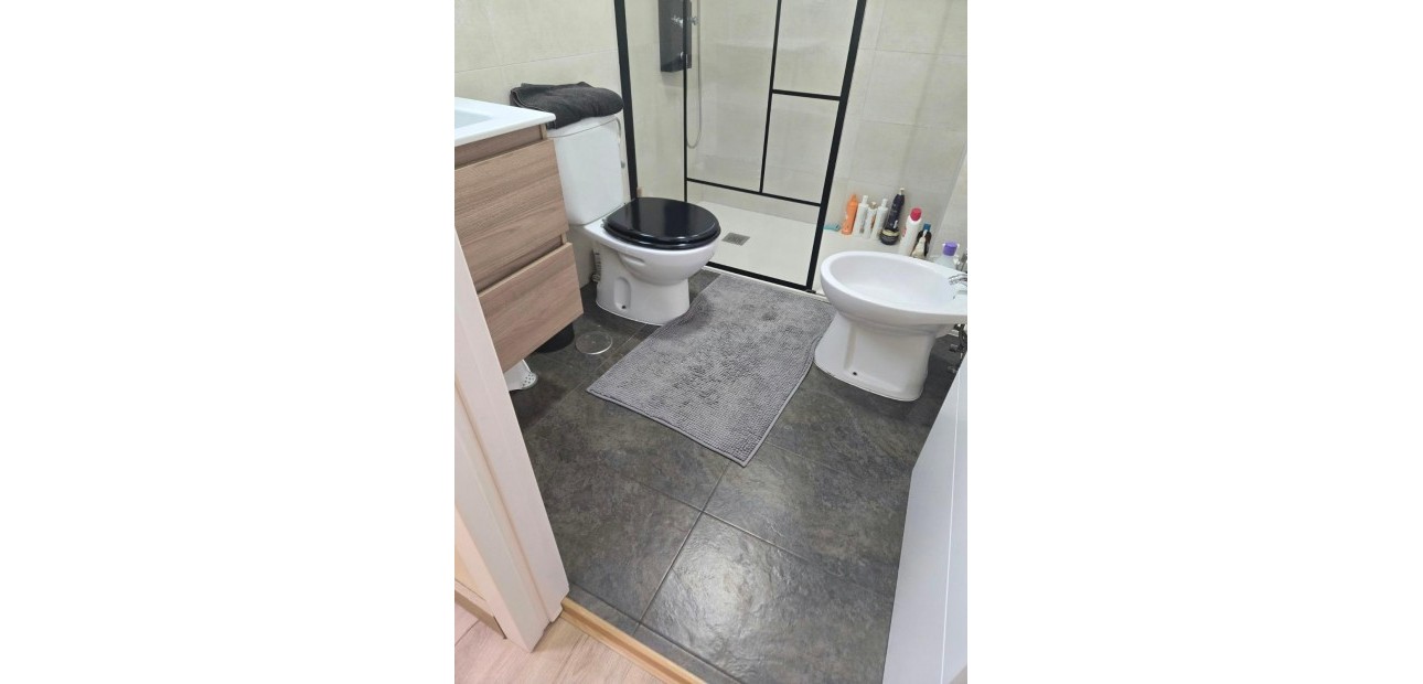 Sale - Apartment / flat -
Torrevieja - torrevieja