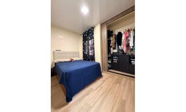 Sale - Apartment / flat -
Torrevieja - torrevieja