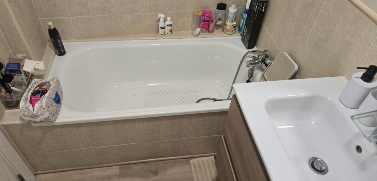 Sale - Apartment / flat -
Torrevieja - torrevieja