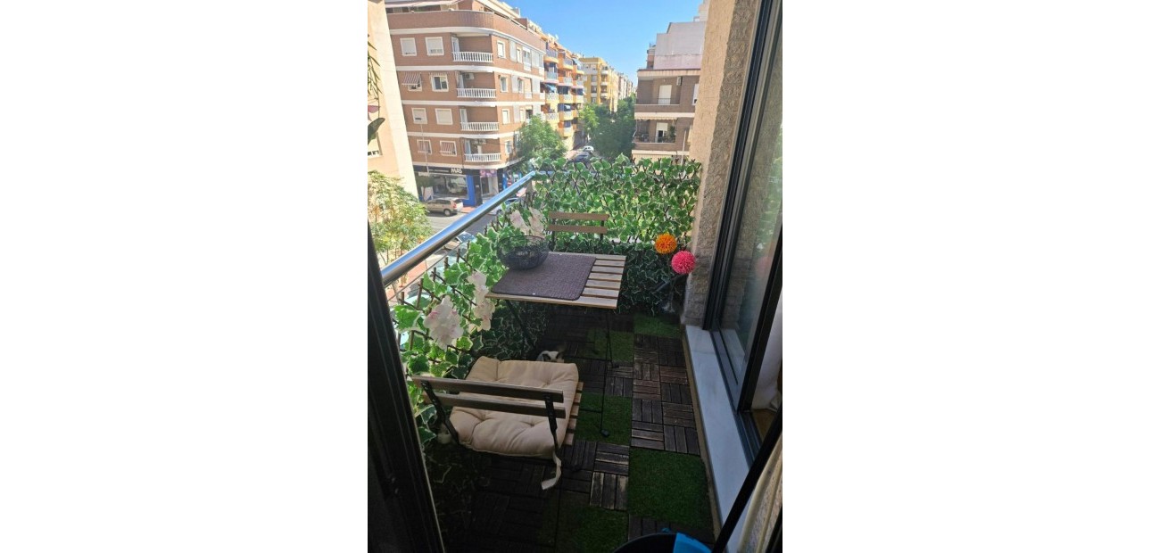 Sale - Apartment / flat -
Torrevieja - torrevieja