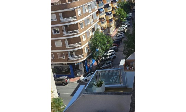 Sale - Apartment / flat -
Torrevieja - torrevieja