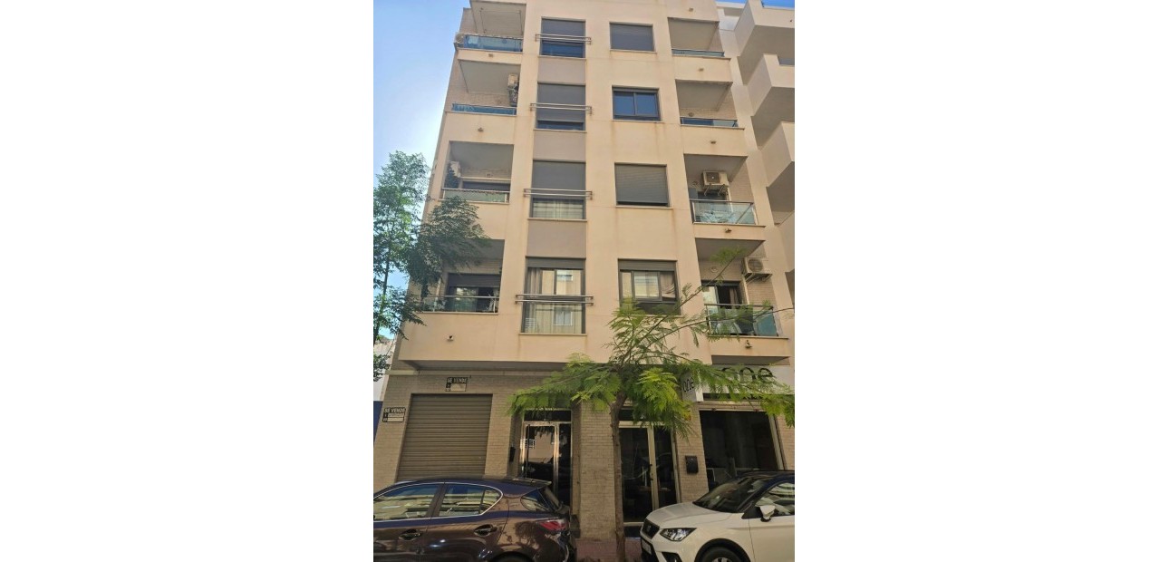 Sale - Apartment / flat -
Torrevieja - torrevieja