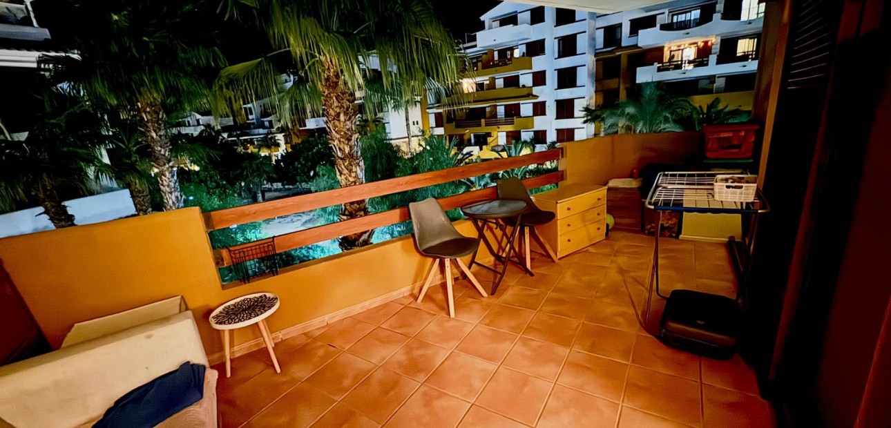 Venta - Apartamento / piso -
Torrevieja - Punta prima