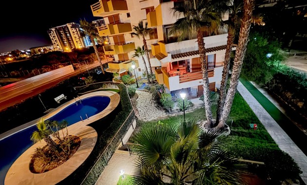 Venta - Apartamento / piso -
Torrevieja - Punta prima