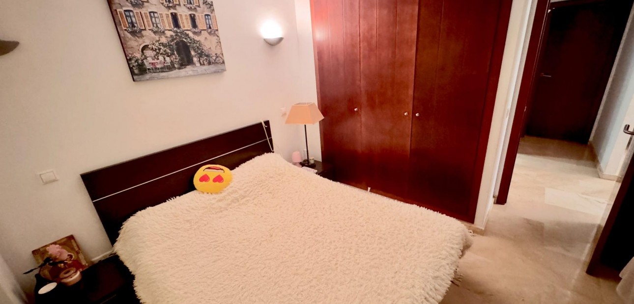 Venta - Apartamento / piso -
Torrevieja - Punta prima