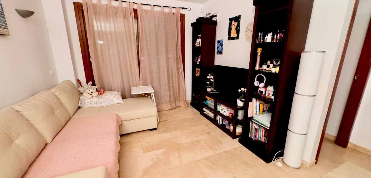 Venta - Apartamento / piso -
Torrevieja - Punta prima