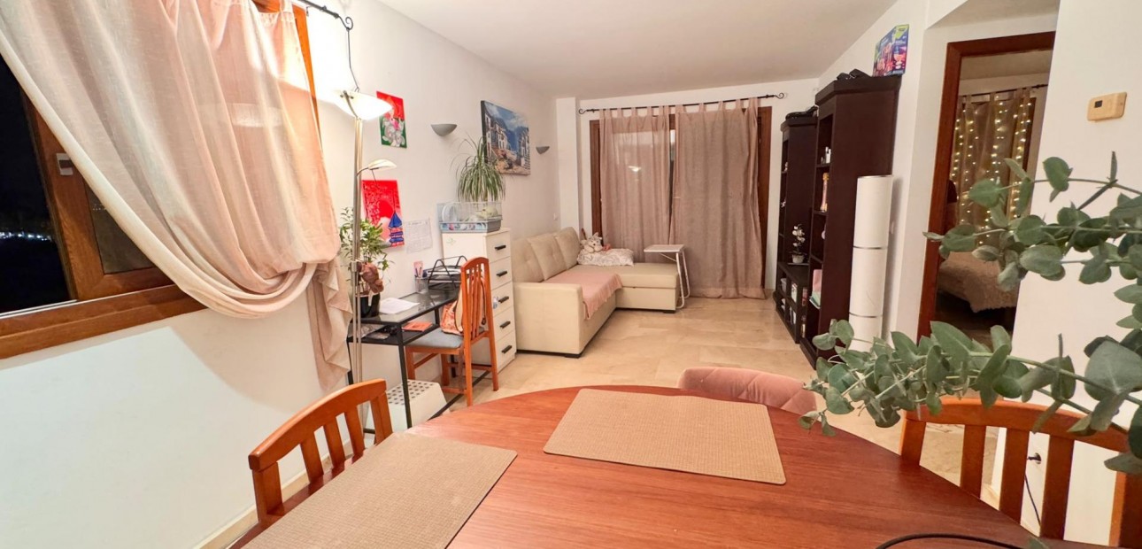 Venta - Apartamento / piso -
Torrevieja - Punta prima