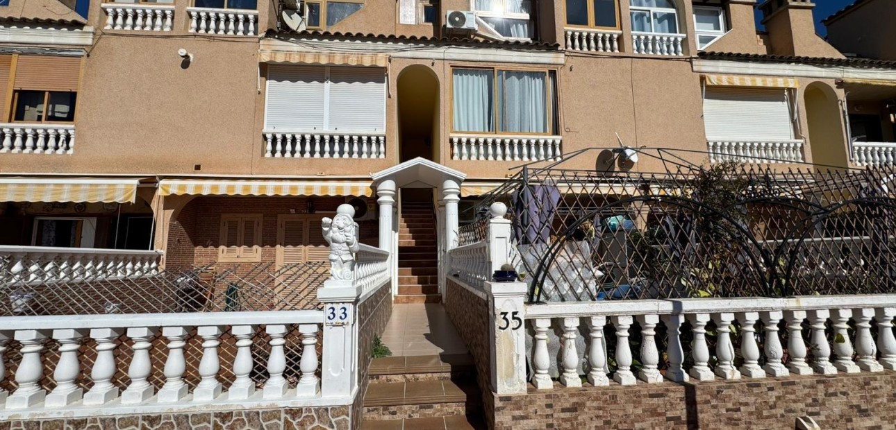 Venta - Bungalow -
Torrevieja - Los Balcones - Los Altos del Edén