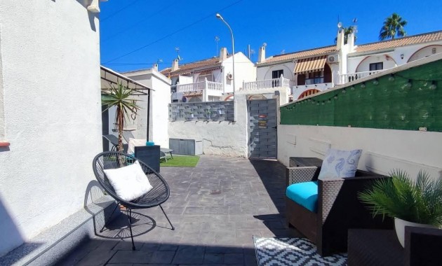 Venta - Apartamento / piso -
Torrevieja - La Mata pueblo