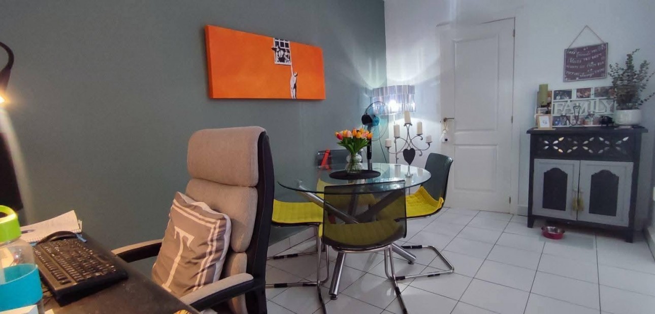 Venta - Apartamento / piso -
Torrevieja - La Mata pueblo