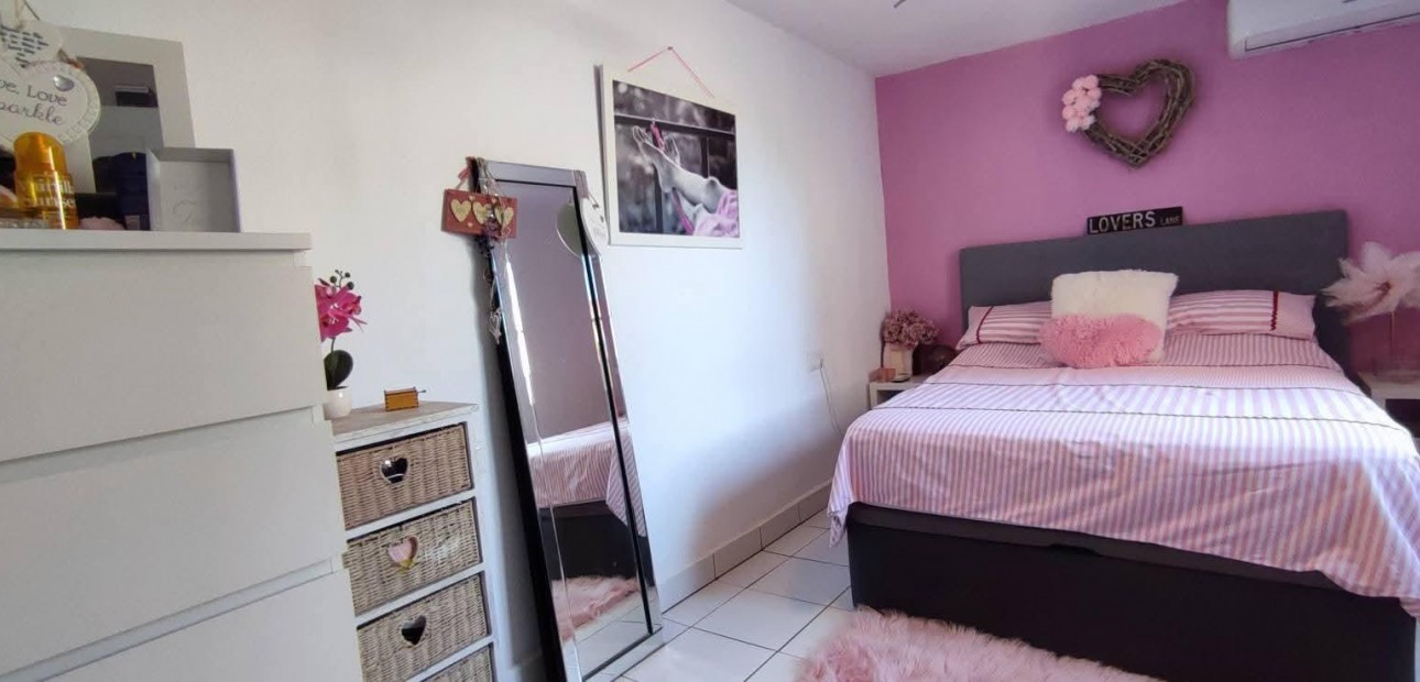 Venta - Apartamento / piso -
Torrevieja - La Mata pueblo