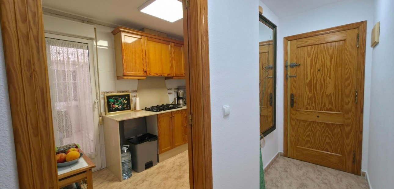 Venta - Apartamento / piso -
Torrevieja - Paseo maritimo